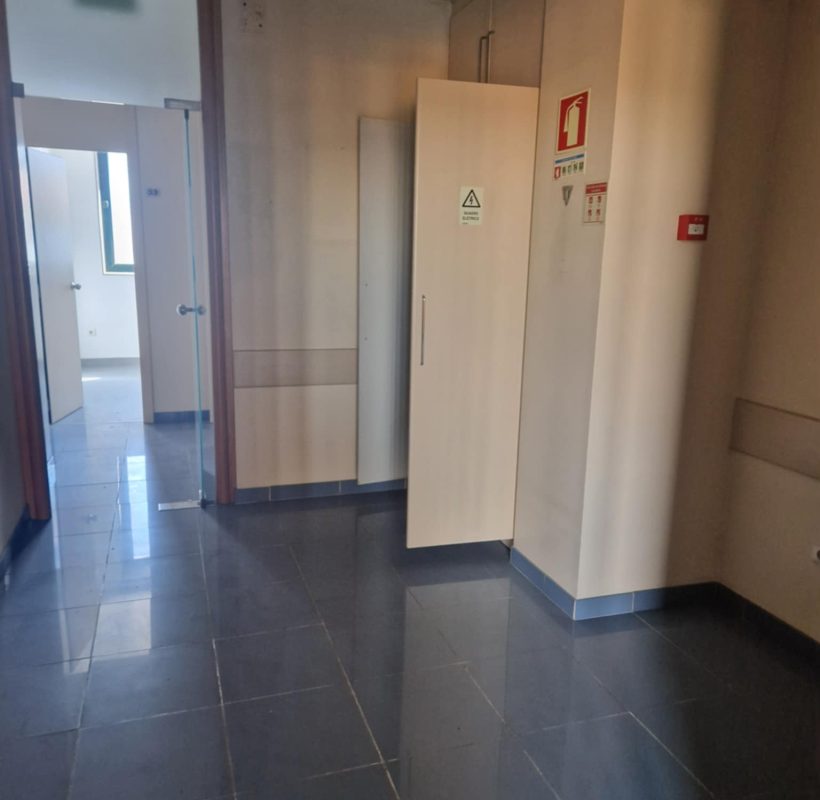 aea4af4f-64db-41b3-b0e1-a6e14da422c2